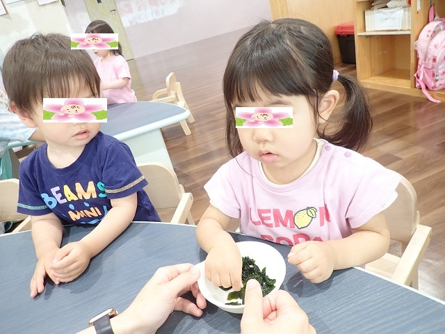４
